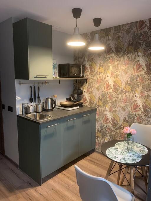 Apartment Near Ozas Vilnius Exterior photo
